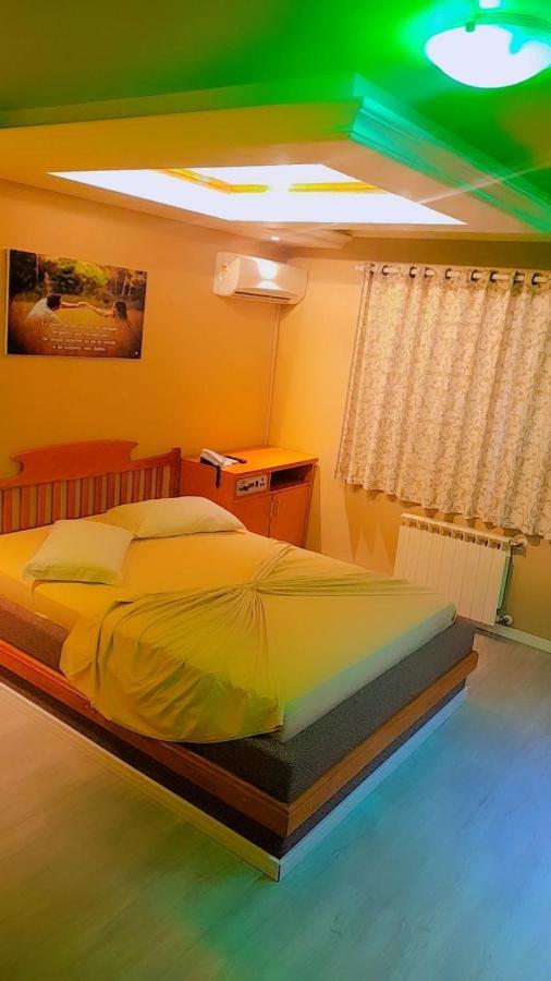 גראמדו Motel Avenida (Adults Only) מראה חיצוני תמונה