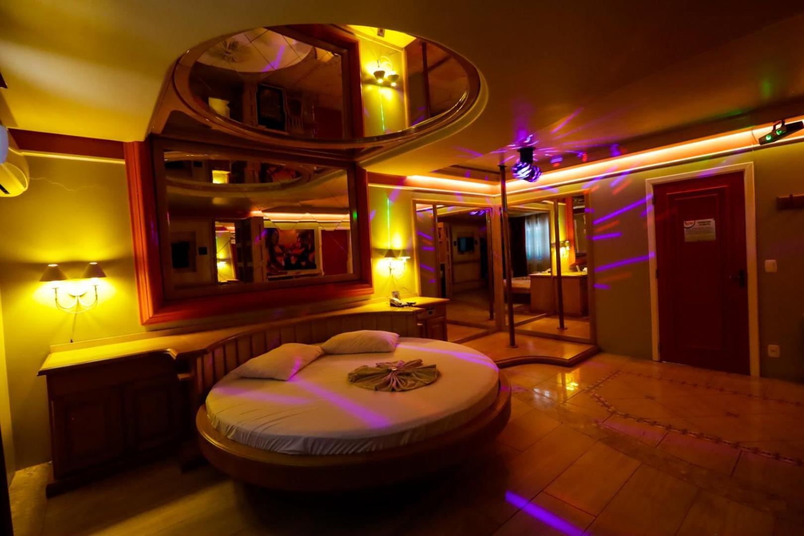 גראמדו Motel Avenida (Adults Only) מראה חיצוני תמונה