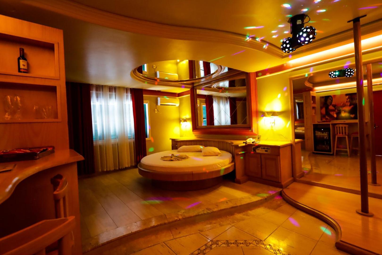 גראמדו Motel Avenida (Adults Only) מראה חיצוני תמונה